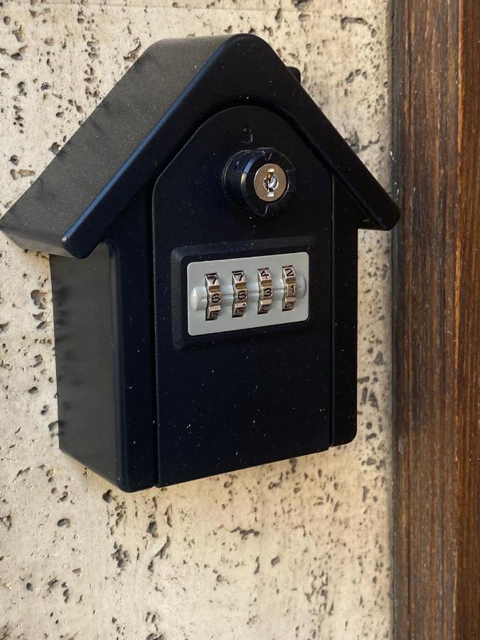 Casa Celeste, Bilocale Nel Pieno Centro Di Alassio Bagian luar foto